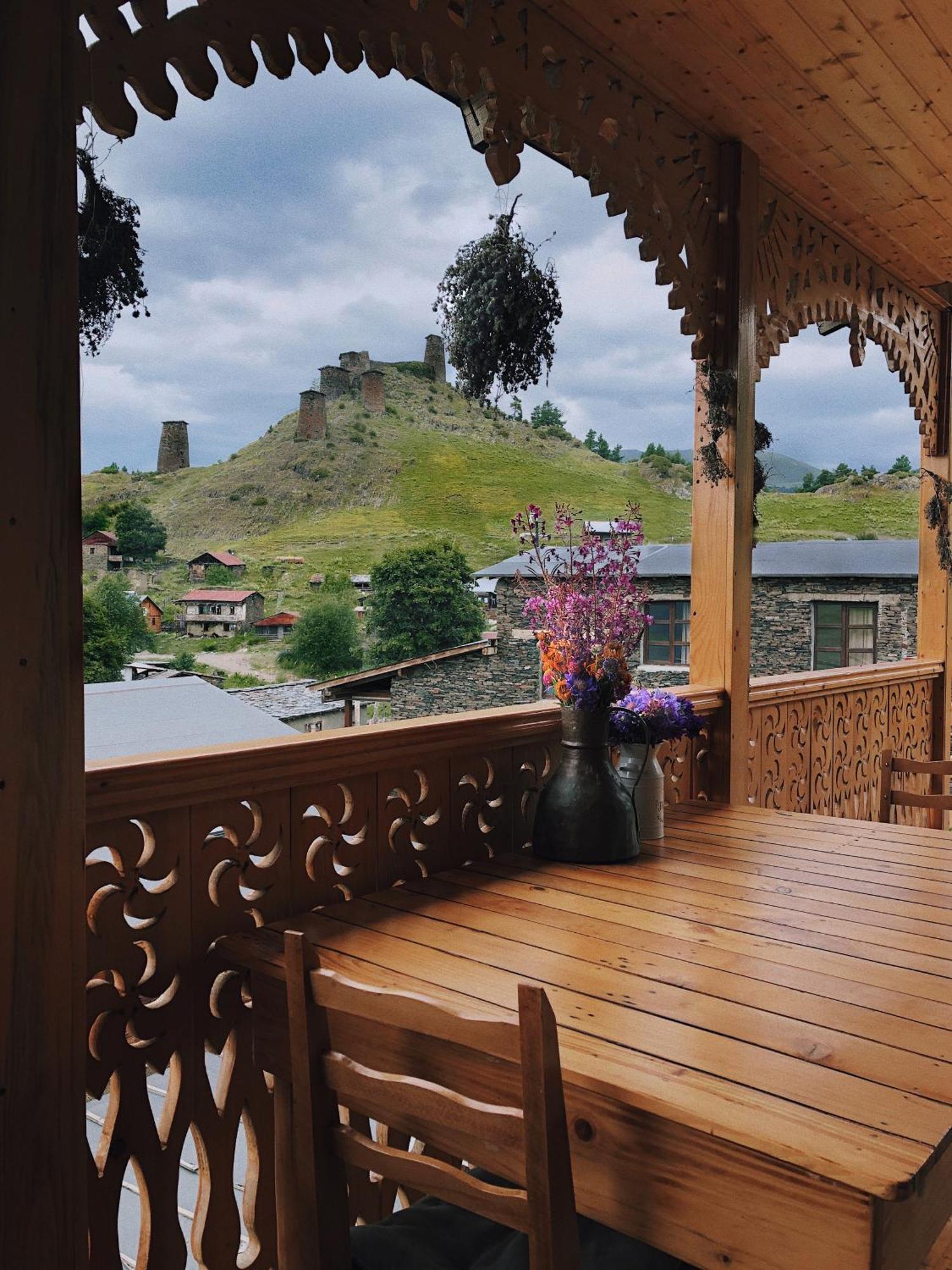 A North Homestay Omalo ภายนอก รูปภาพ